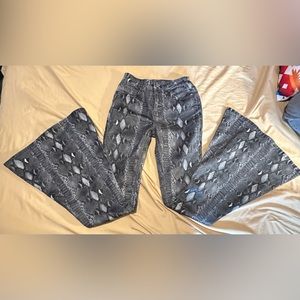 Rock & roll cowgirl pants snakeskin print bell bottoms